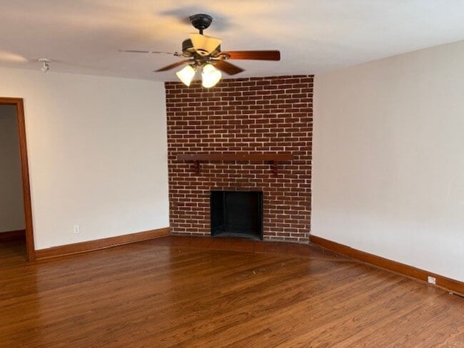Photo - Cute 3 Bed 1 Bath House! Available Now! Ca...