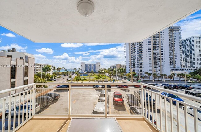 Foto del edificio - 1600 S Ocean Dr
