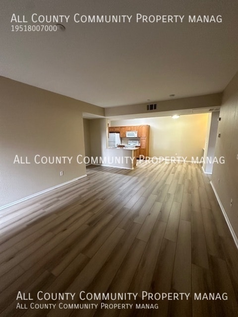 Foto del edificio - 2 Bed 2 Bath Second Level Unit for Rent in...