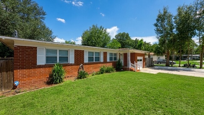 Building Photo - 3219 Fruitwood Ln