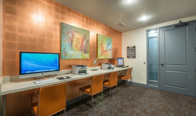 Building Photo - Movie Nights & Ice Cream. 3 BR