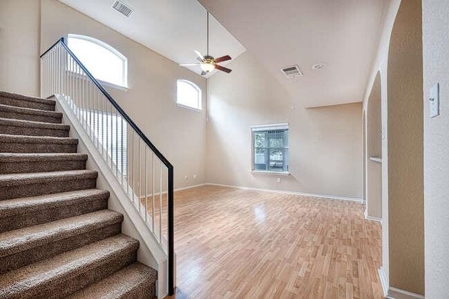 Building Photo - 205 Polk