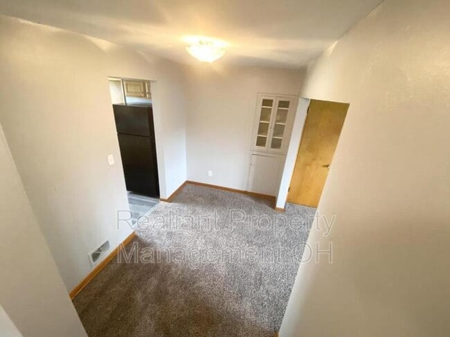 Building Photo - 1425 NW Washington Blvd