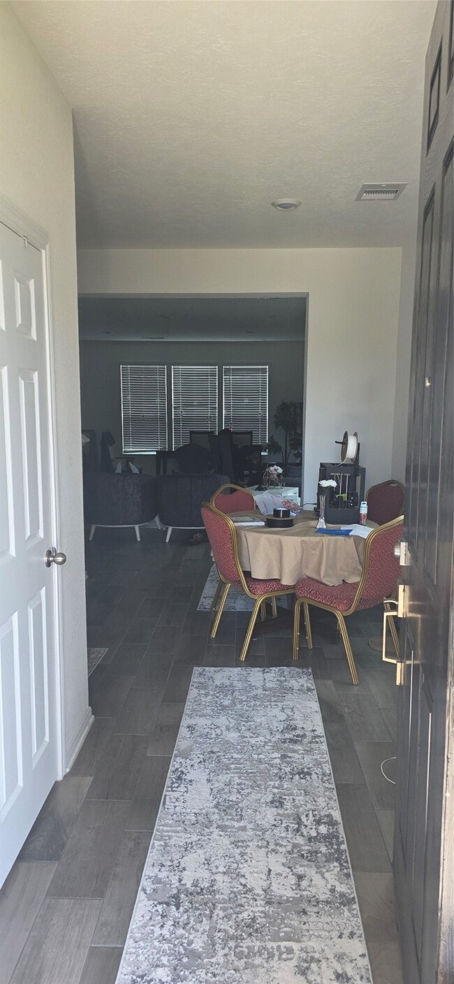 Foto del edificio - 17338 Rock Willow Ln