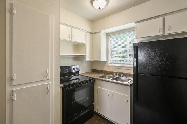 Foto del edificio - 5415 3 Rd St