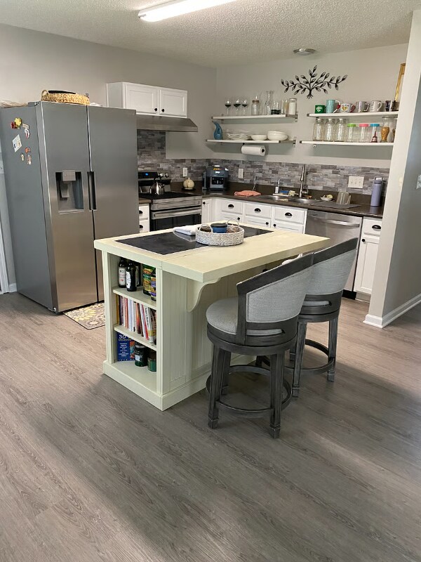 Foto del edificio - 5870 Timbertop Ln