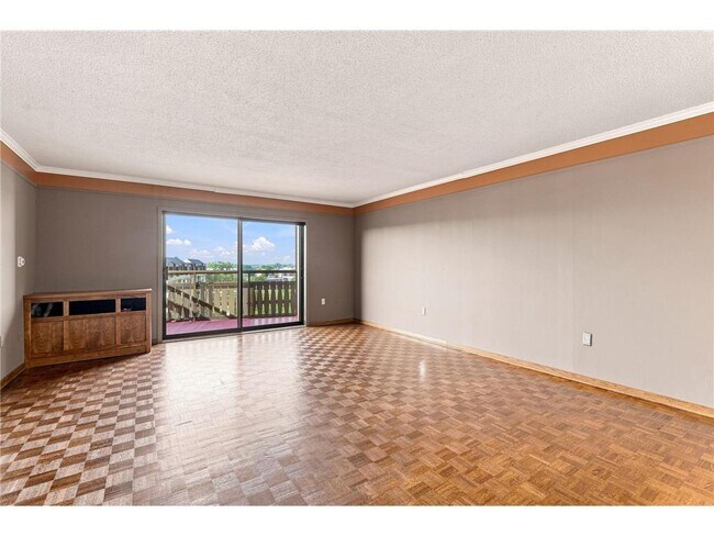 Foto del edificio - 400 Groveland Ave