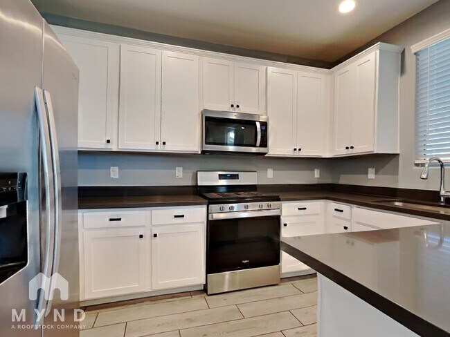 Foto del edificio - 511 N 108th Ave