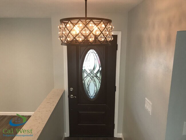 Foto del edificio - $4,495 - Beautiful 3 Bedroom Home Spacious...