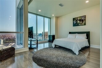 Building Photo - 2700 S Las Vegas Blvd