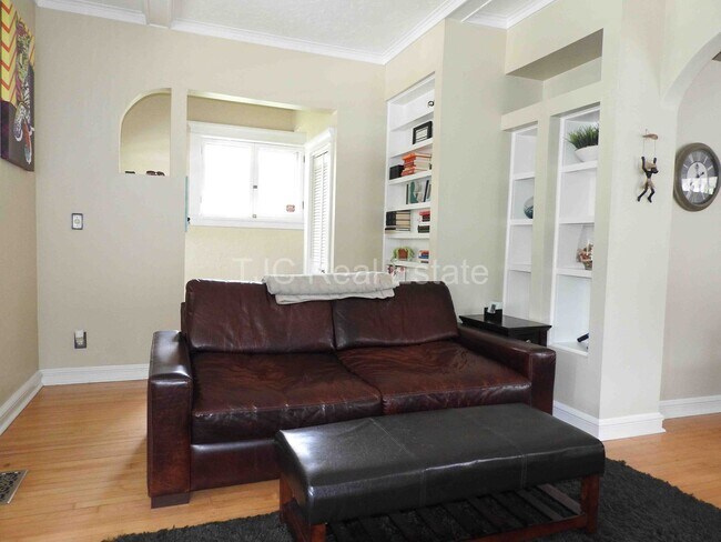 Foto del edificio - 2322 Cherry St