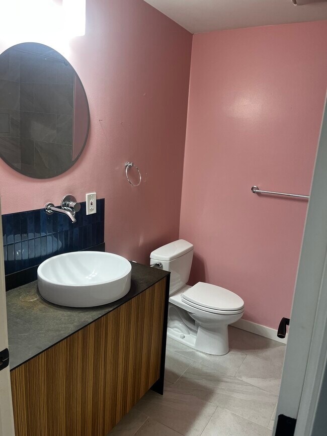 Foto del edificio - 5056 Renton Ave S