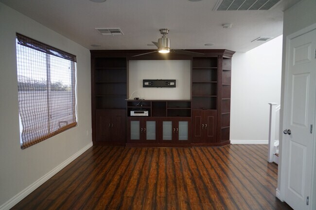 Building Photo - 8710 S Cadence Crossing Way