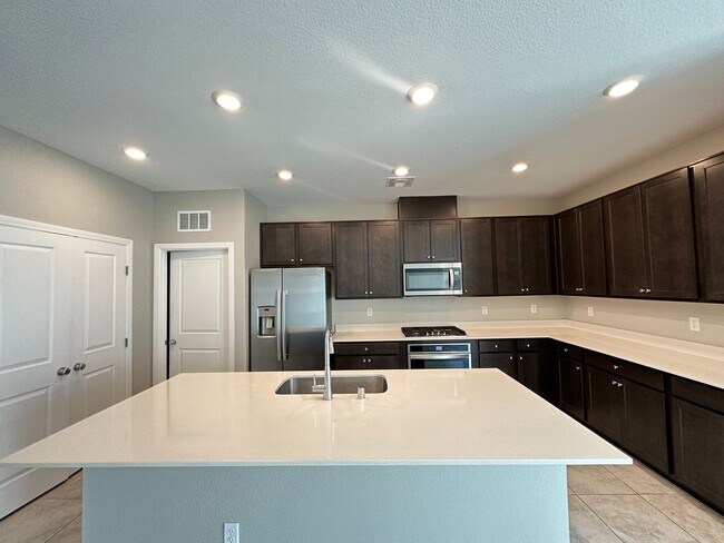 Building Photo - Cassia Patrick & Cimarron