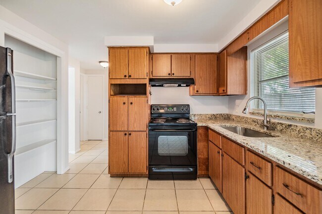 Foto del edificio - 3642 Berkshire St