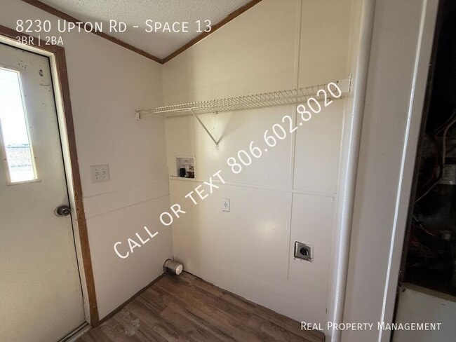 Foto del edificio - 8230 Upton Rd