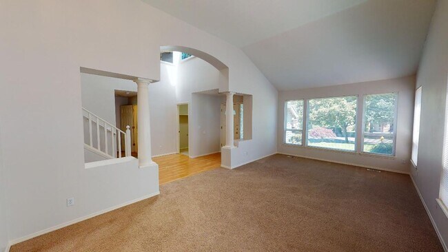 Building Photo - Prime Beaverton Location!  Murrayhill - Fe...