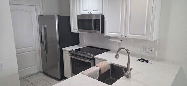 Foto del edificio - 47 Tall Oaks Cir