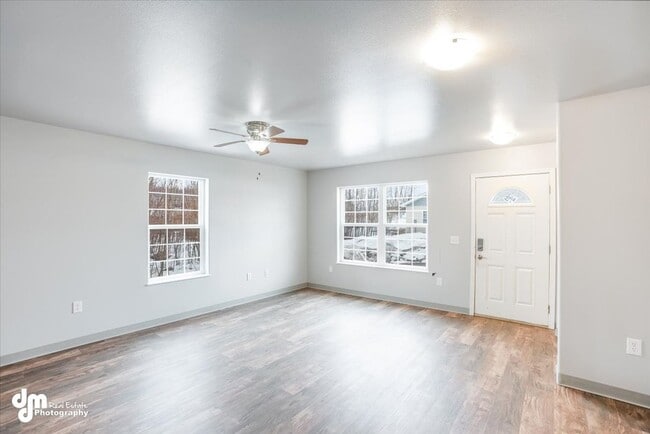 Building Photo - 3851 E Brenda Ave