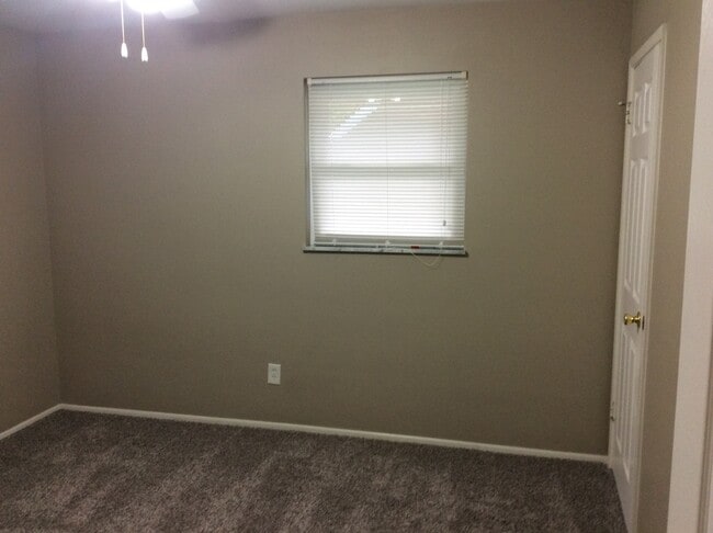 Building Photo - 9743 Woodmill Ln
