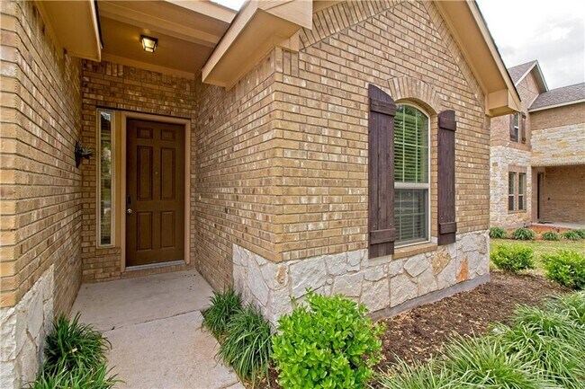 Building Photo - 1005 Fred Couples Ct