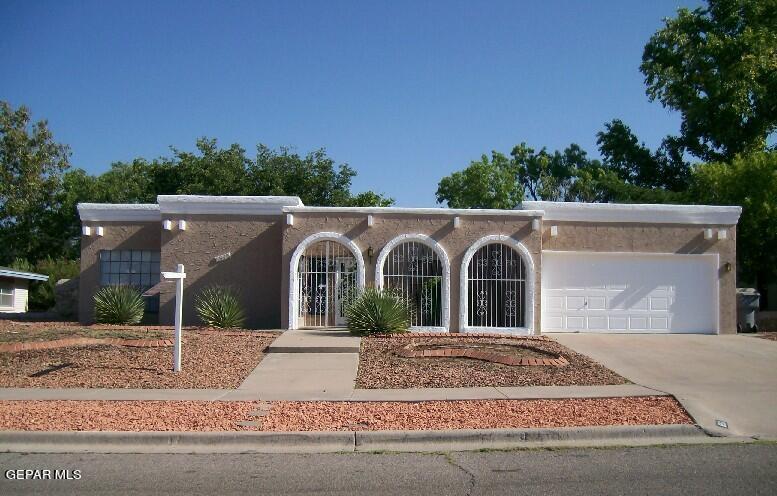 Primary Photo - 6913 Orizaba Ave