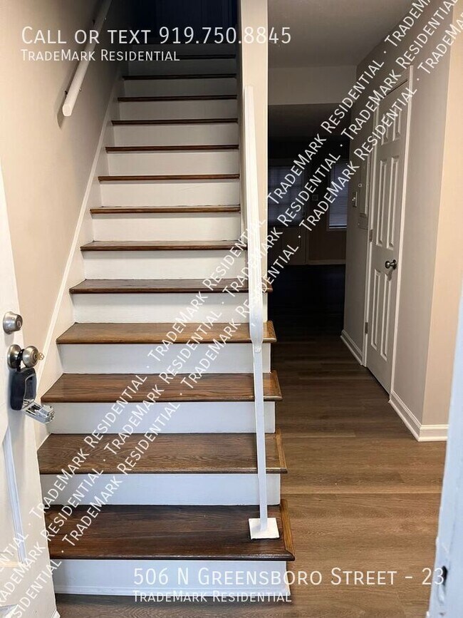 Foto del edificio - 506 N Greensboro St