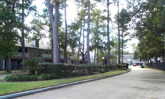 Foto del edificio - 14911 Wunderlich Dr