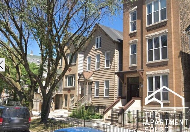 Foto del edificio - 3313 N Southport Ave