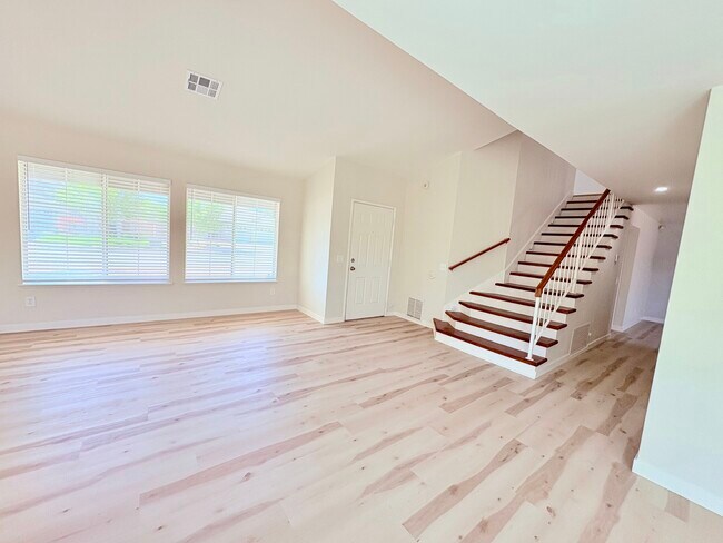 Sala de estar - 3515 W Avenue J4