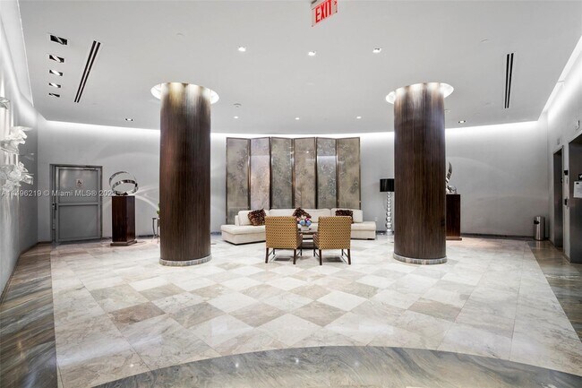 Foto del edificio - 17201 Collins Ave