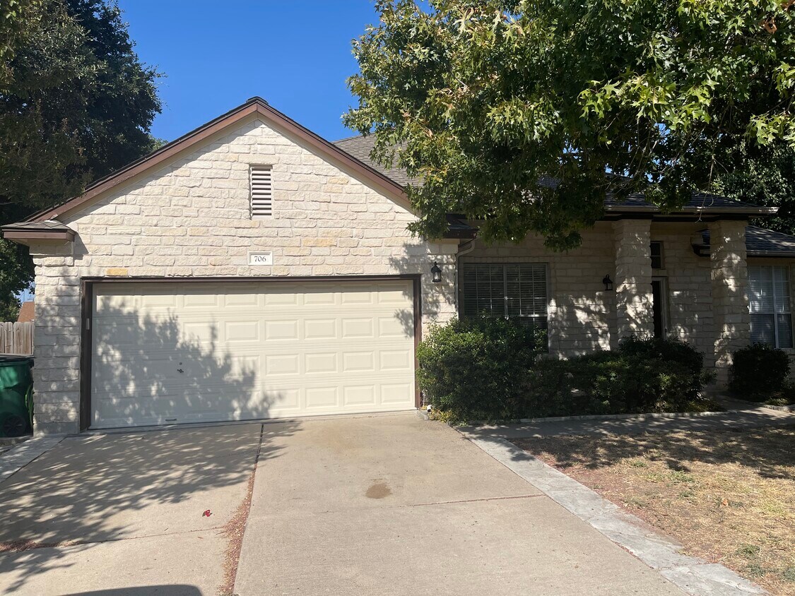 706 Holly Ct, Pflugerville, TX 78660 House Rental in Pflugerville, TX