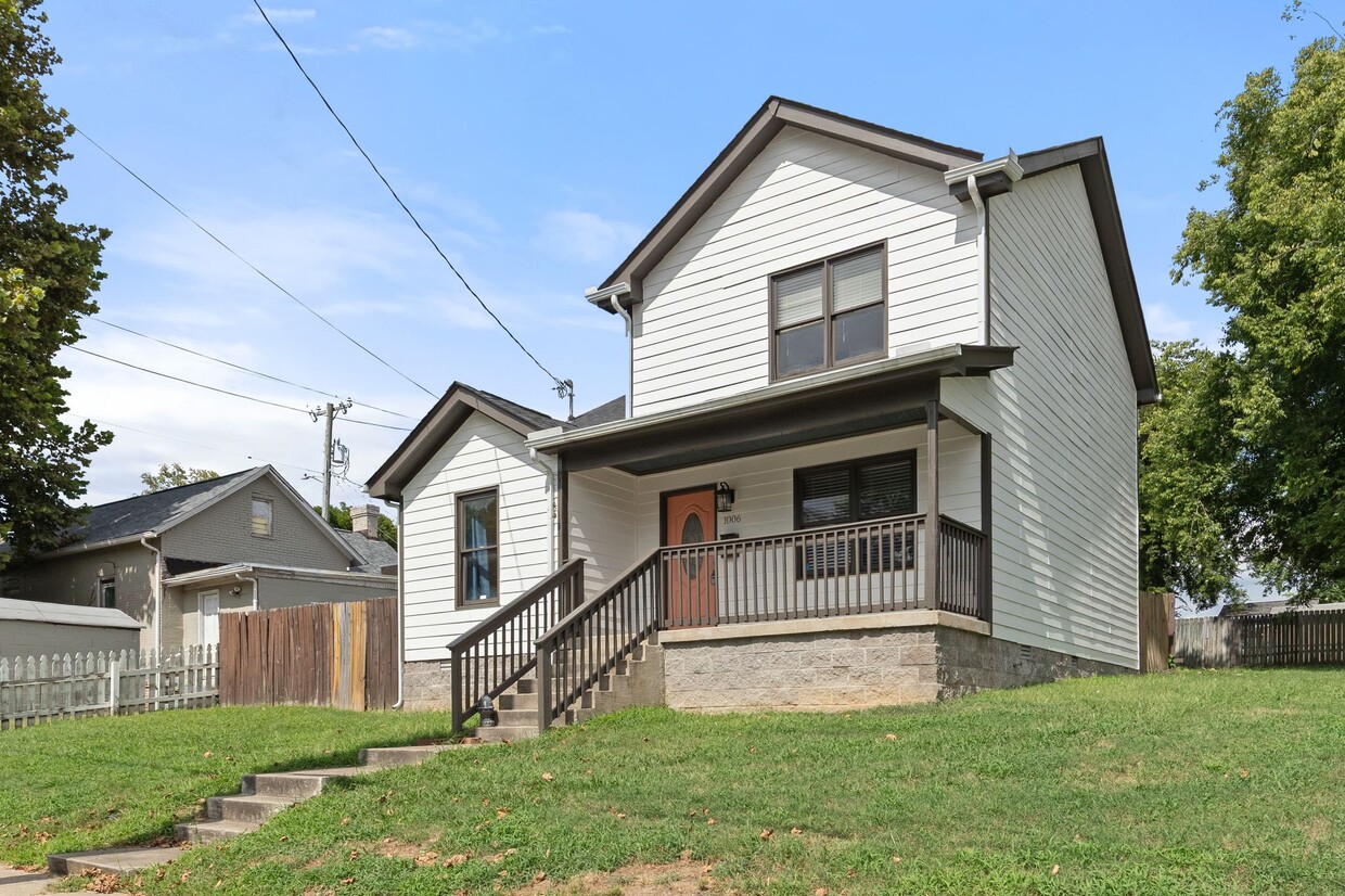 Photo - 1006 10th Ave N (Nashville, TN)