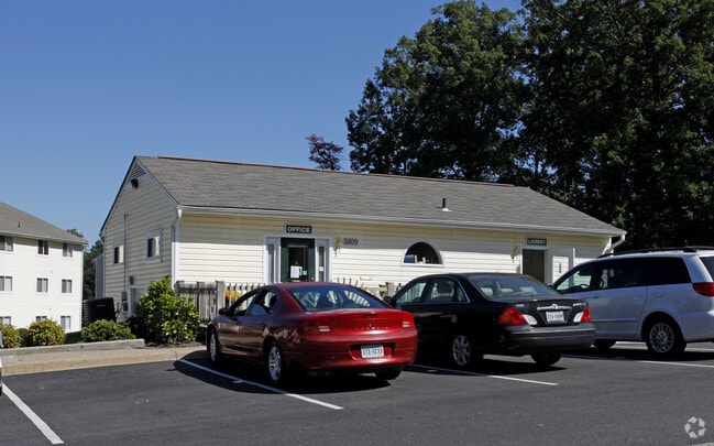 Colonial Ridge Rentals - Colonial Heights, VA | Apartments.com