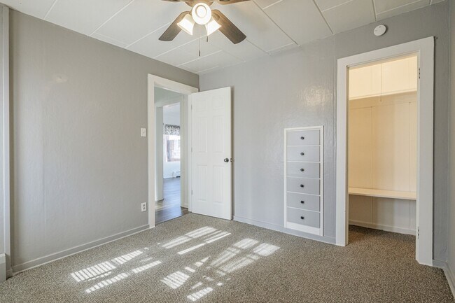 Foto del edificio - 1948 N 9th St