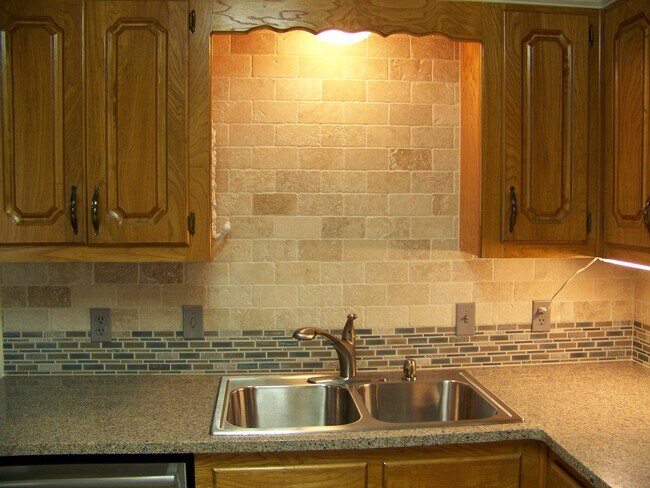 Foto del edificio - 5702 Larry Dr