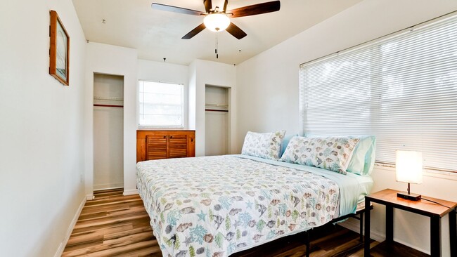 Foto del edificio - 5106 8th Avenue Dr W