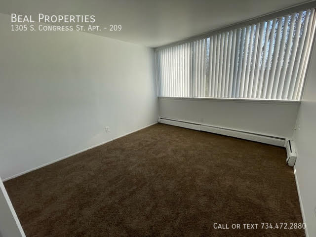 Foto del edificio - 1305 S Congress St