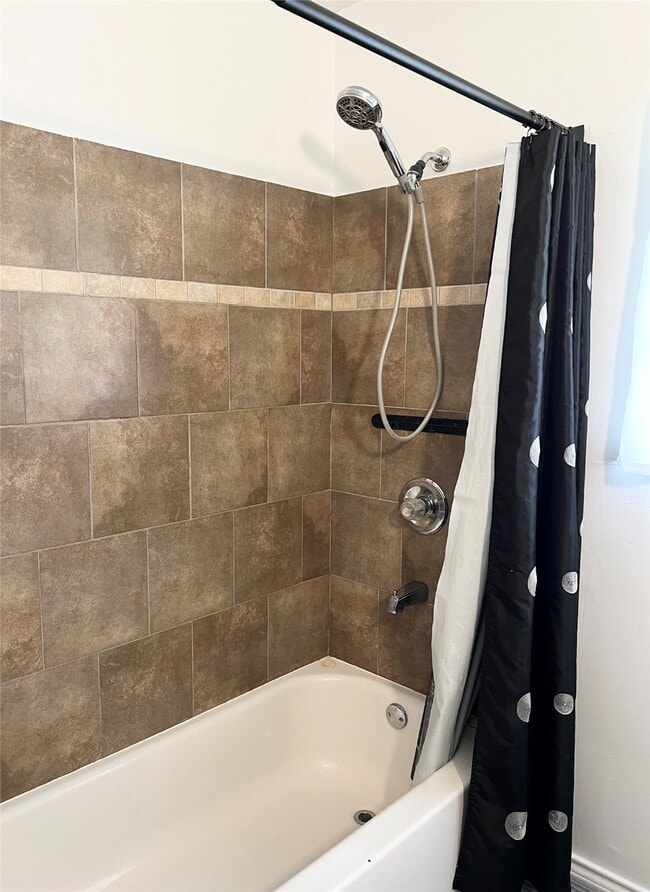 Foto del edificio - 411 Elaine St