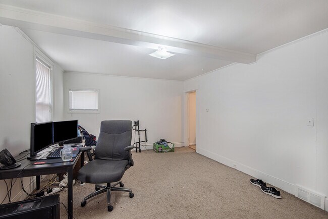 Foto del edificio - 426 S Division St