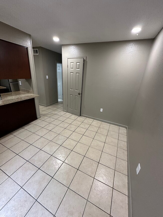 Foto del edificio - 1028 Dimarco Dr