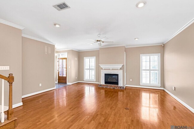 Foto del edificio - 9007 Highland Rd