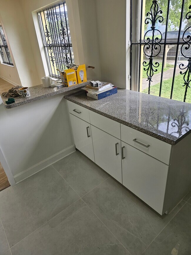 Building Photo - 2983 NW 69th Ter