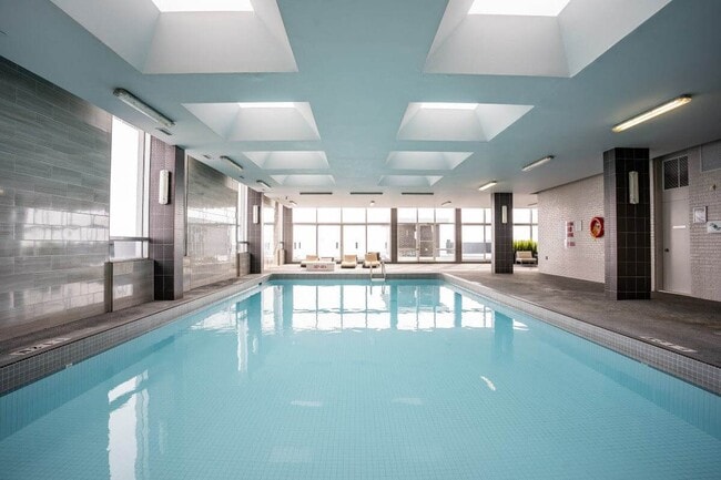 Building Photo - Davisville Village