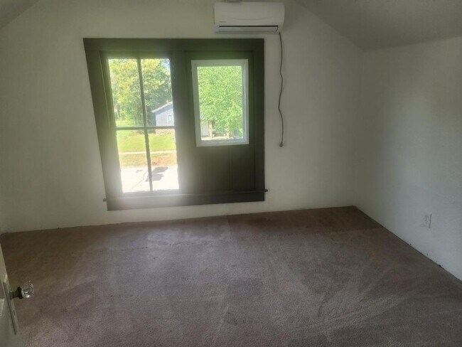 Foto del edificio - 1622 Chess Ave