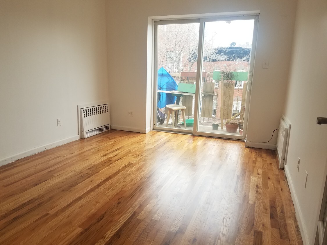 Primary Photo - 253 57th St