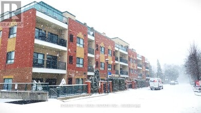 Building Photo - 33 Wallace St