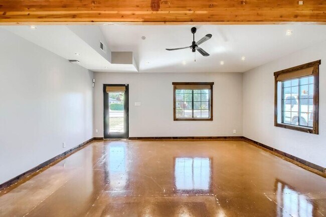 Foto del edificio - 224 W Montecito Ave