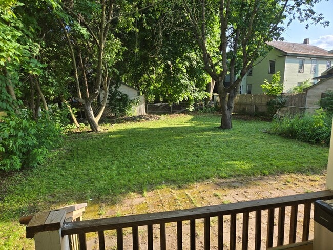 Building Photo - 12 Platt St