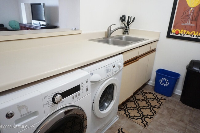 Foto del edificio - 222 14th Ave N